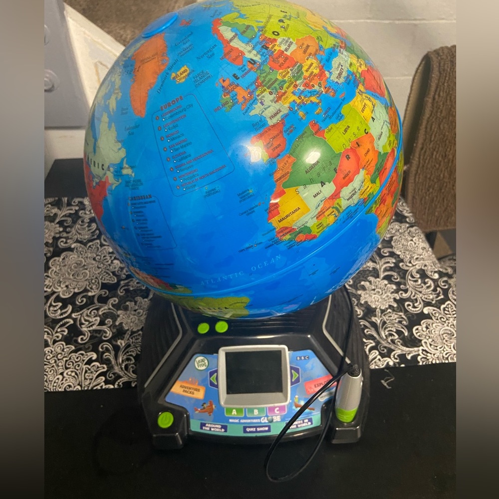LeapFrog Magic Adventures Globe. Gently Used.
